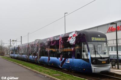 13.12.2018: 1208 mit Vollwerbung im Einsatz 13.12.2018: 1208 mit Vollwerbung im Einsatz
